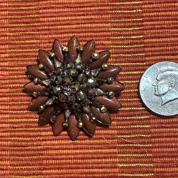 Sorrelli Floral Cluster Brooch Pin - Picture 2 of 4
